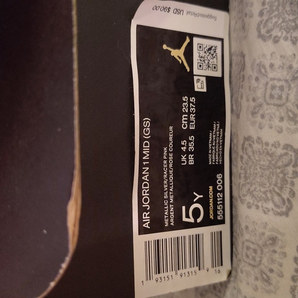 Gentle used Air Jordan 1 mid (gs) - Picture 9 of 12